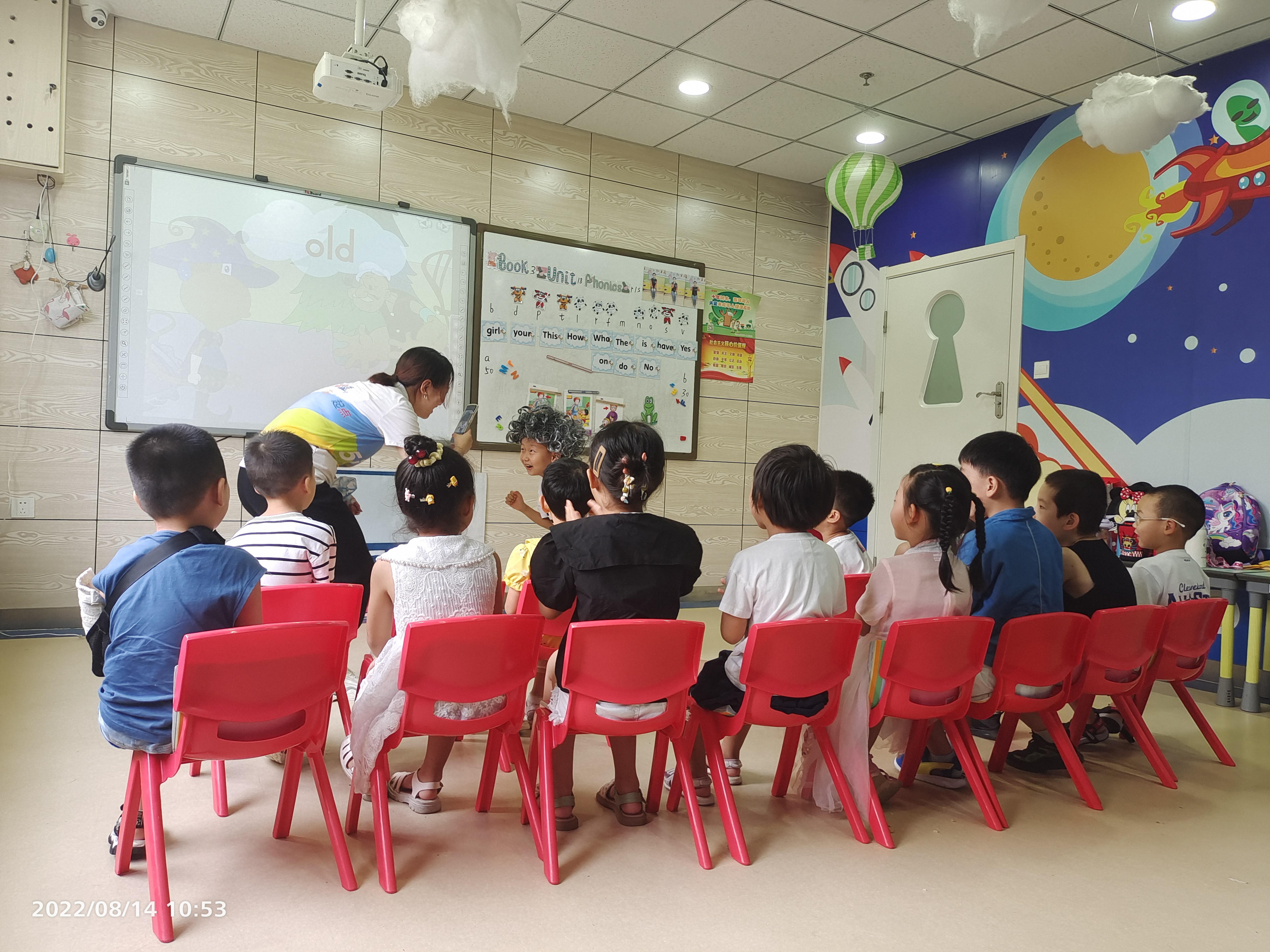 孩子几岁开始学少儿英语比较好？